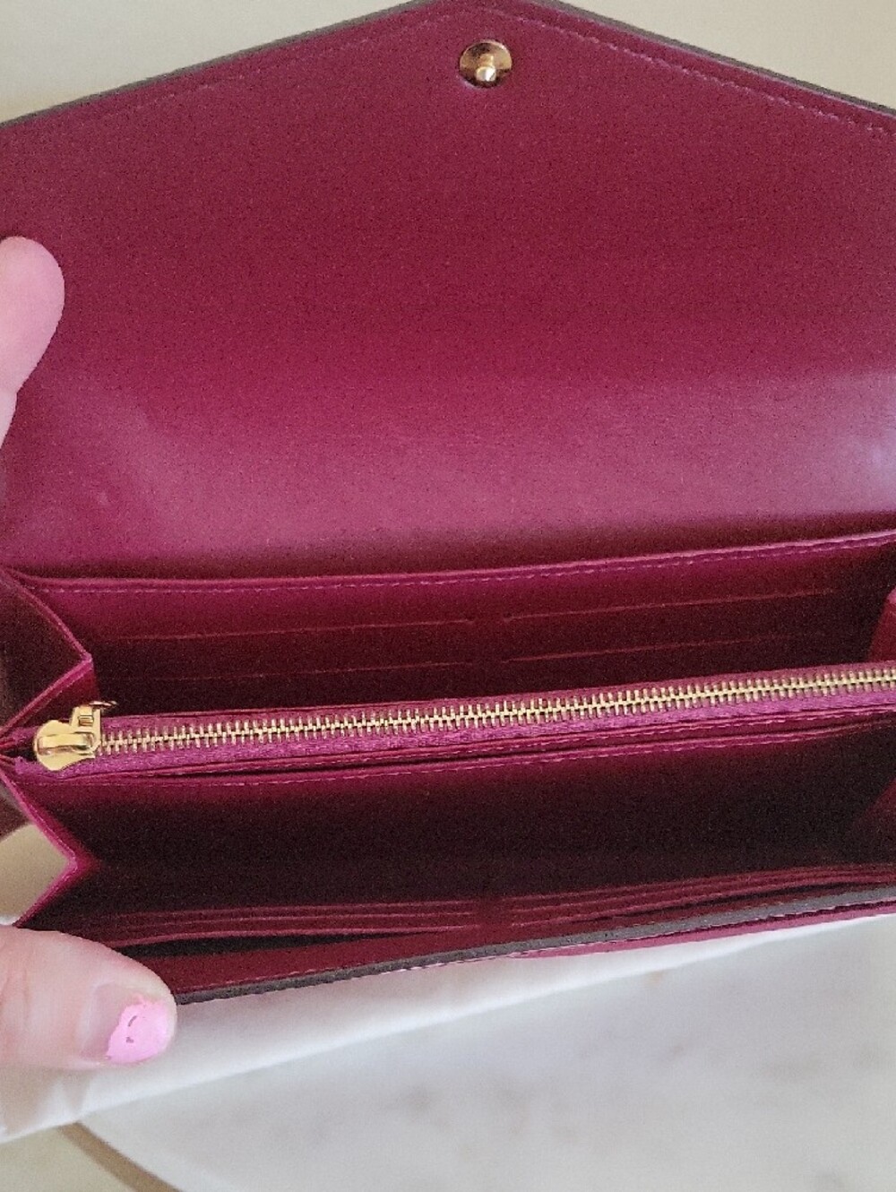 Louis Vuitton Vernis Patent Leather Wallet in Bordeaux - Picture 6 of 12